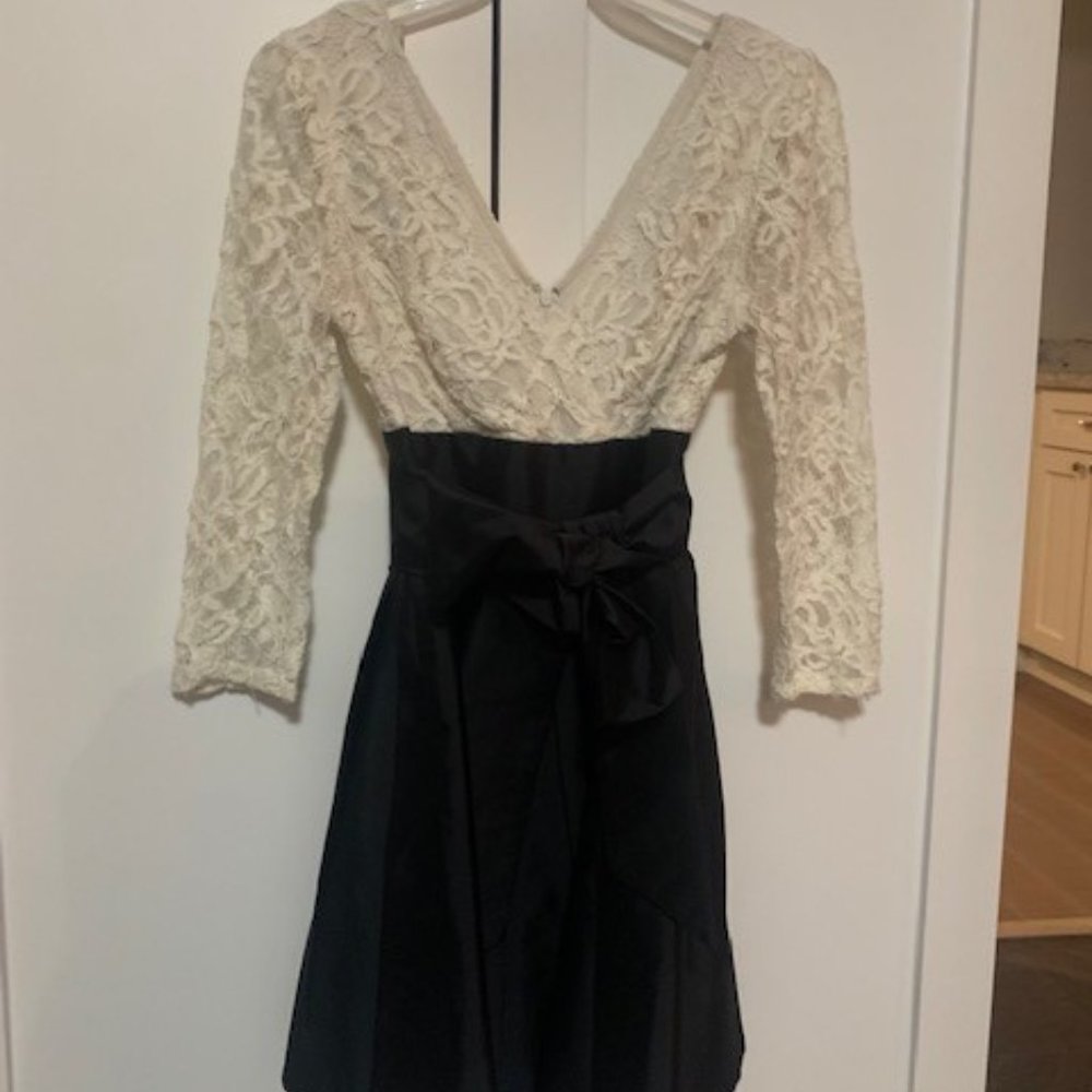 Black & Ivory ADRIANNA PAPELL FIT & FLARE Midi Taffeta Cocktail Dress